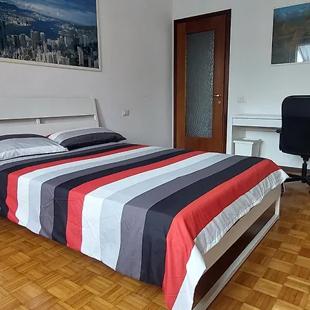 Pensjonat Camera Low Cost In Alloggio Condiviso