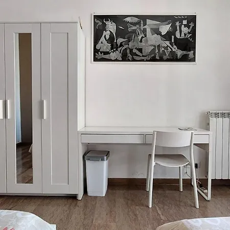 Camera Low Cost In Alloggio Condiviso * Crema