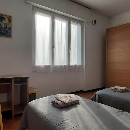 Pensionat Camera Low Cost In Alloggio Condiviso Crema